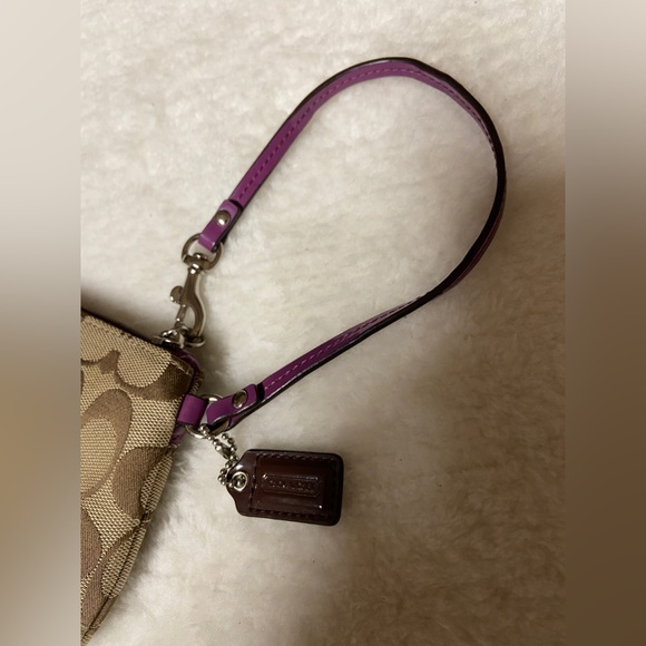 Coach Colour Block Signature Canvas Wristlet  NWOT - Picture 7 of 7